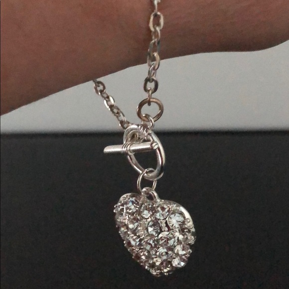 RHINESTONE HEART NWOT IN SILVERTONE CHAIN BRACELET - Picture 8 of 10